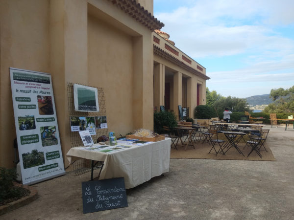 Le stand du Conservatoire installé à côté de la Villa Rayolet, ouverte au public pour l'occasion. @L.MIRANTE