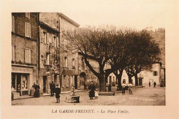 place-vieille-la-garde-freinet