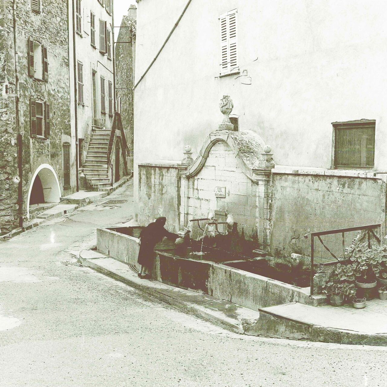 fontaine-vieille-web-3-petite